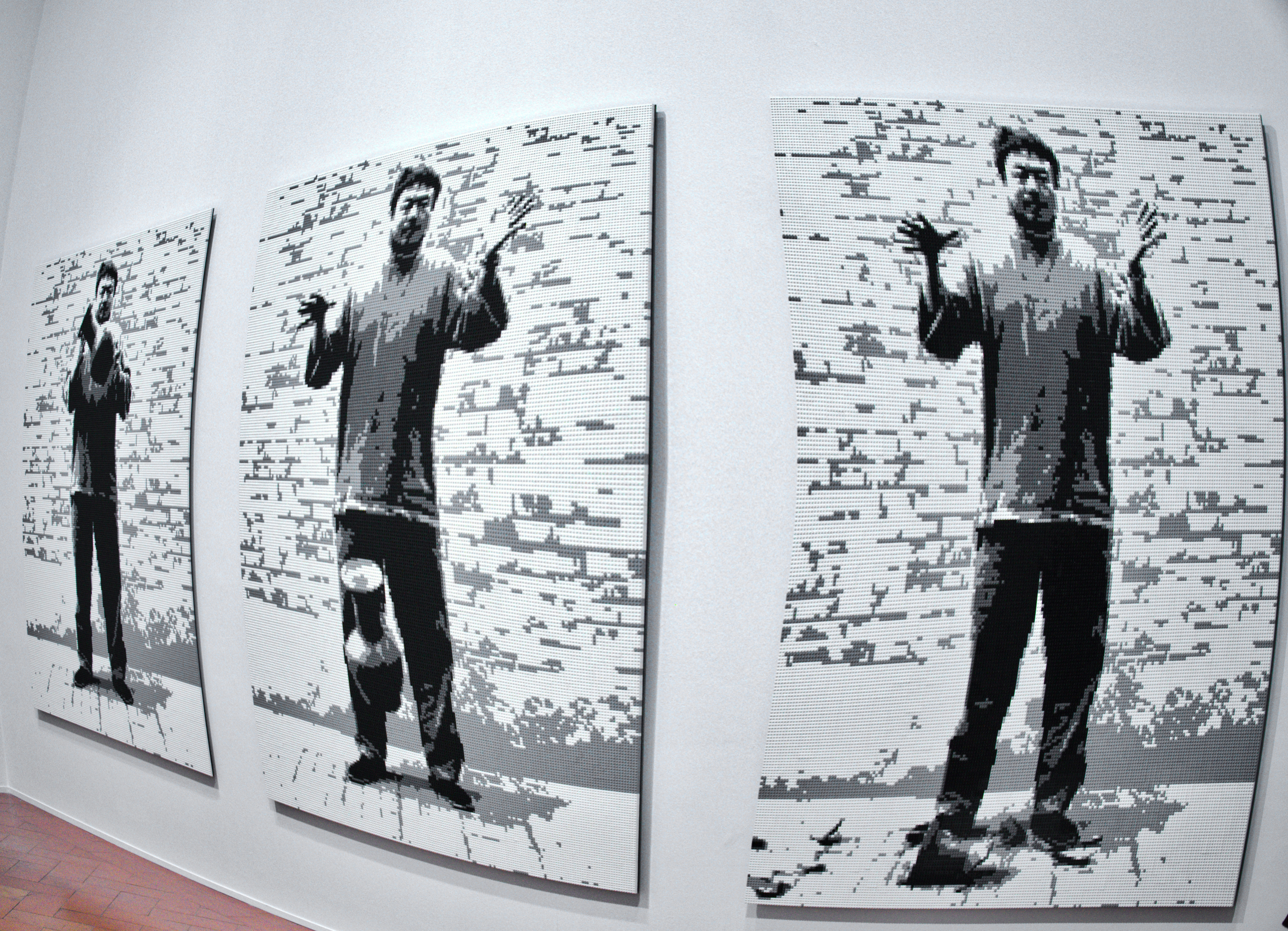 Ai transforma en arte la destrucción de una urna Han con más de 2000 mil años de antigüedad.